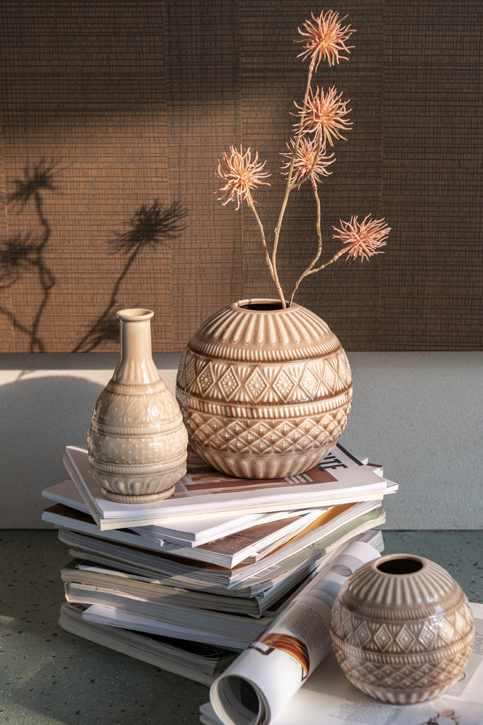 Vase en porcelaine taillée beige - J-LINE