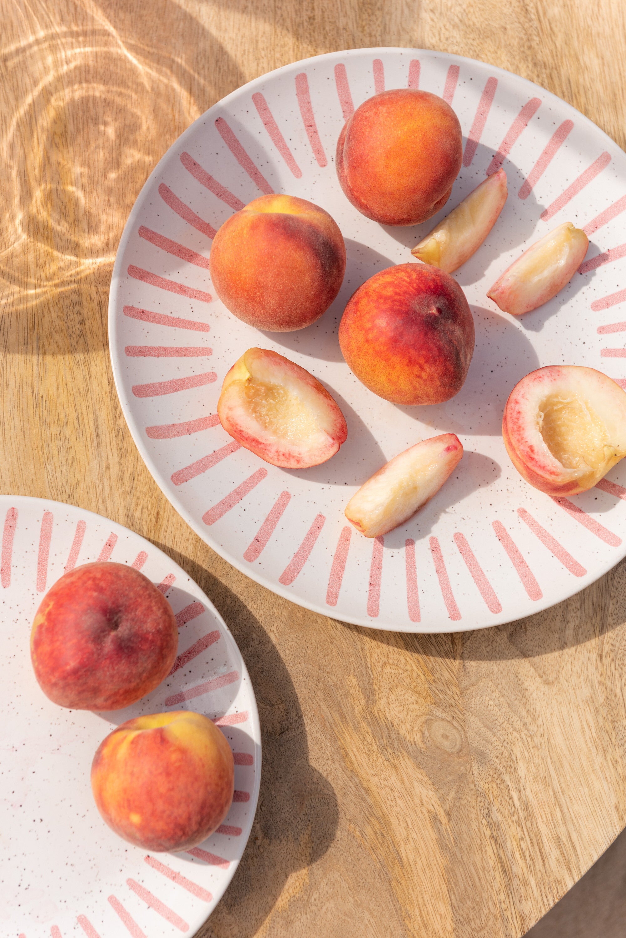 Assiette en porcelaine rose S - J-LINE