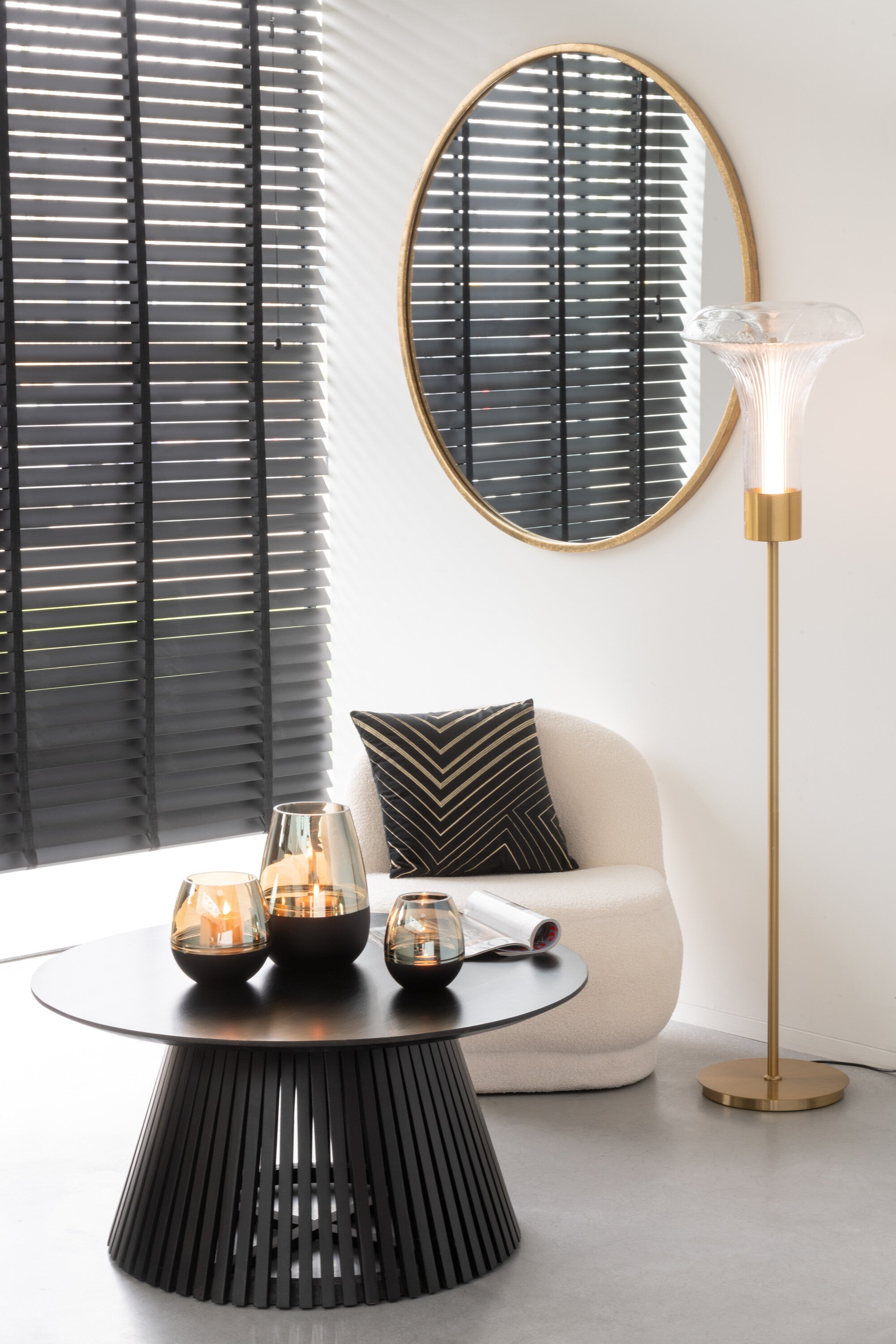 Lampadaire transparent en métal et verre - J-LINE