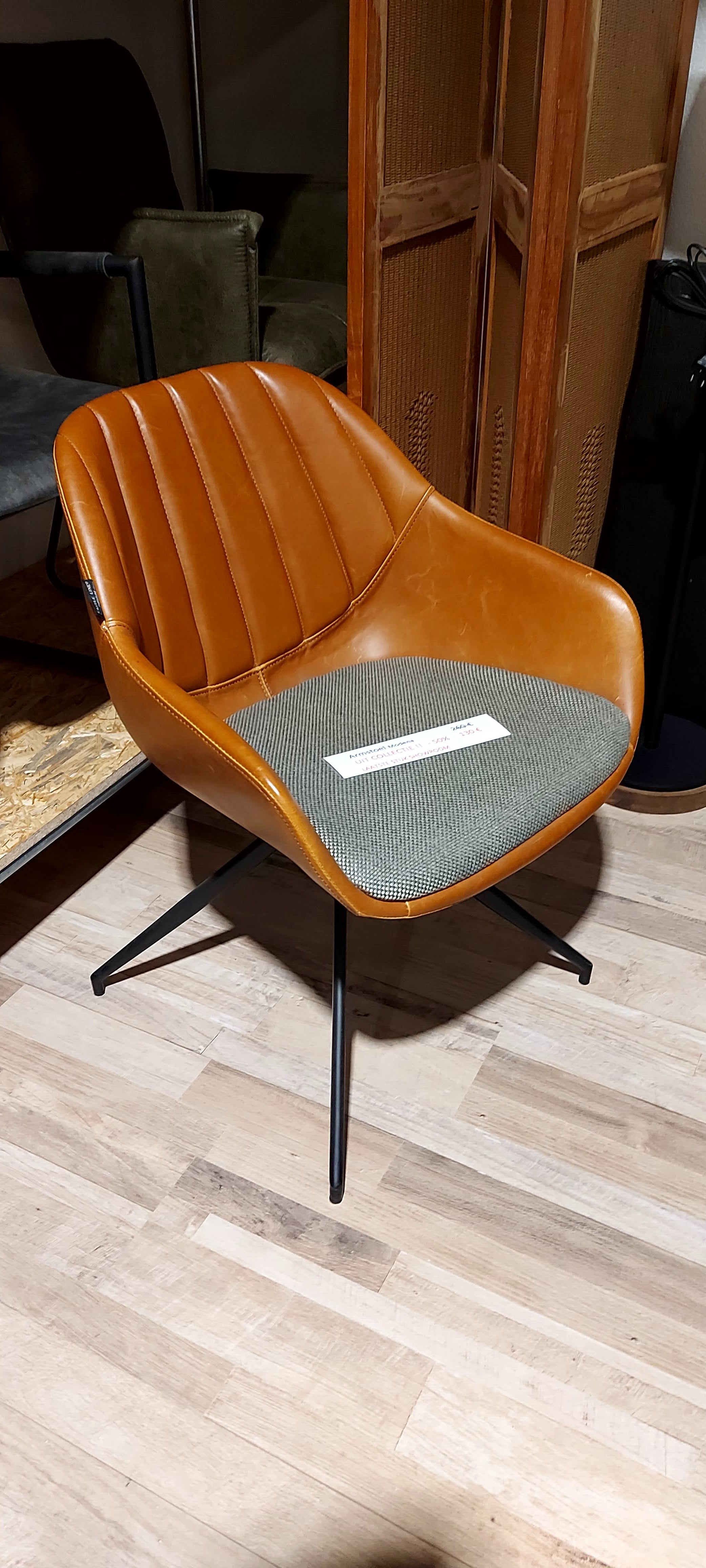 Armstoel Modena - LAATSTE STUK SHOWROOM