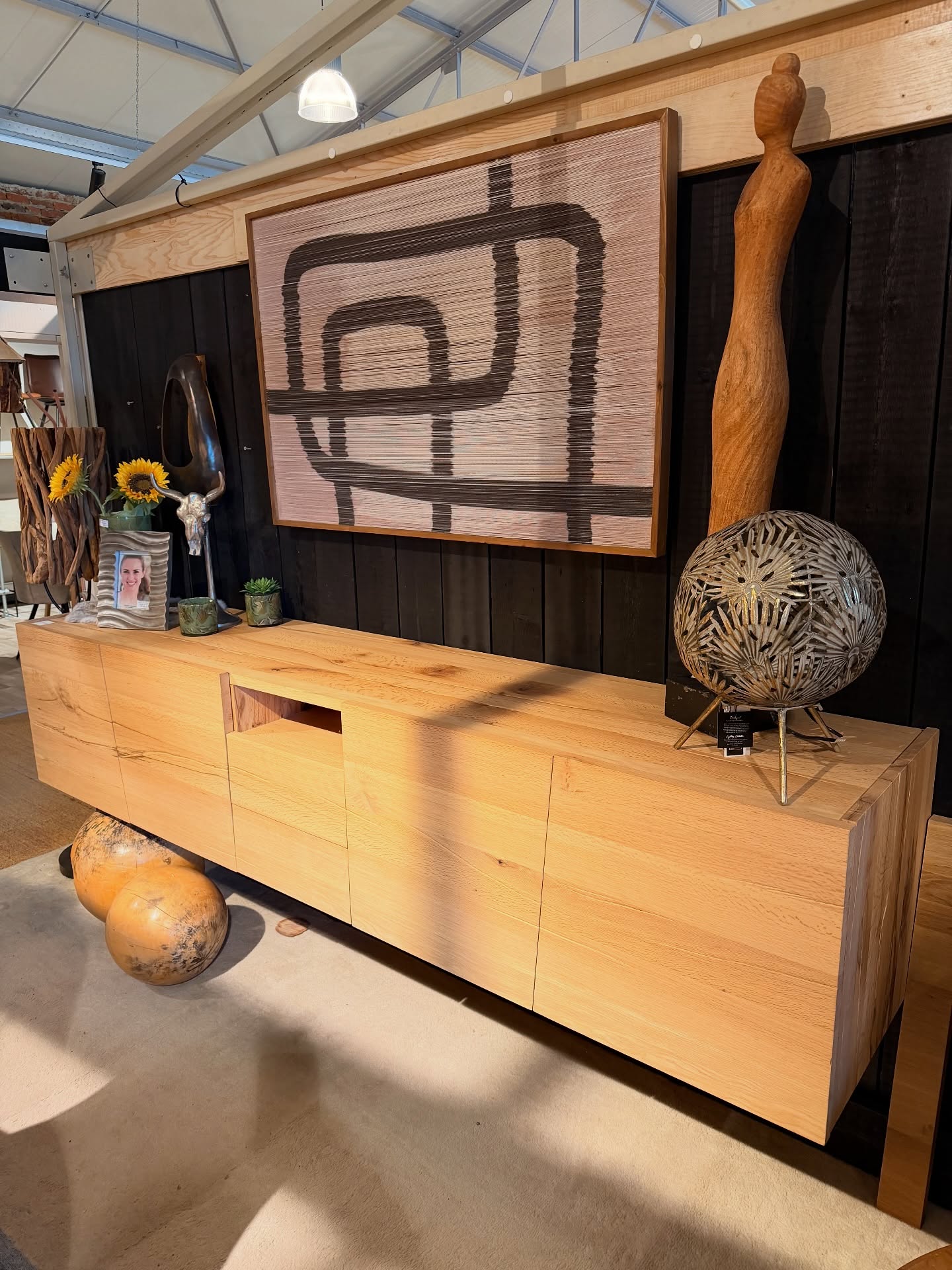 Dressoir/armoire murale Devine - modèle d’exposition - SUPER RÉDUCTION !