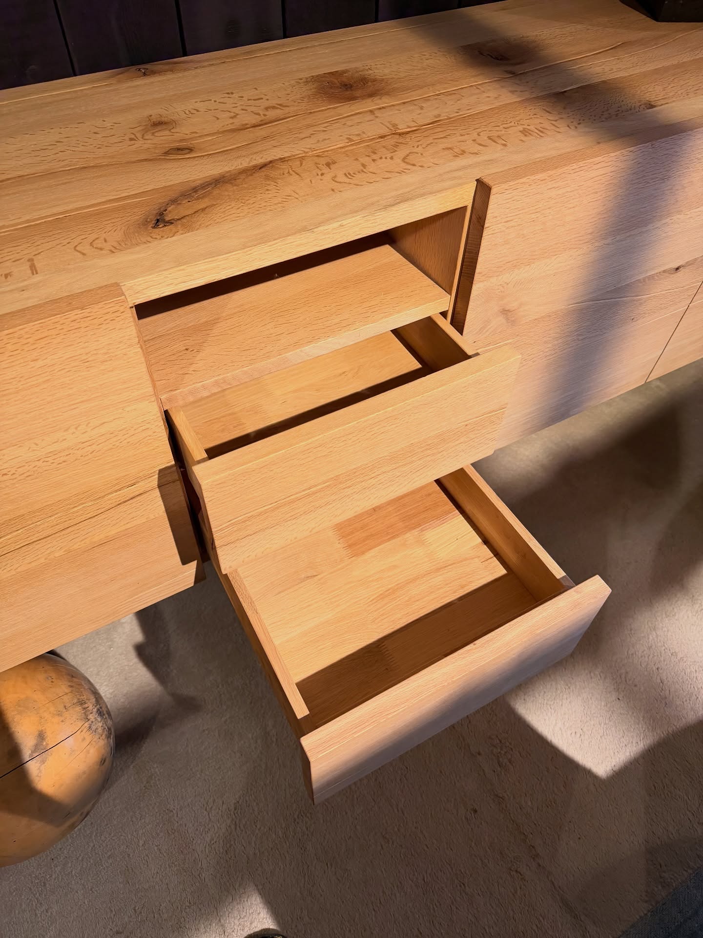 Dressoir/armoire murale Devine - modèle d’exposition - SUPER RÉDUCTION !