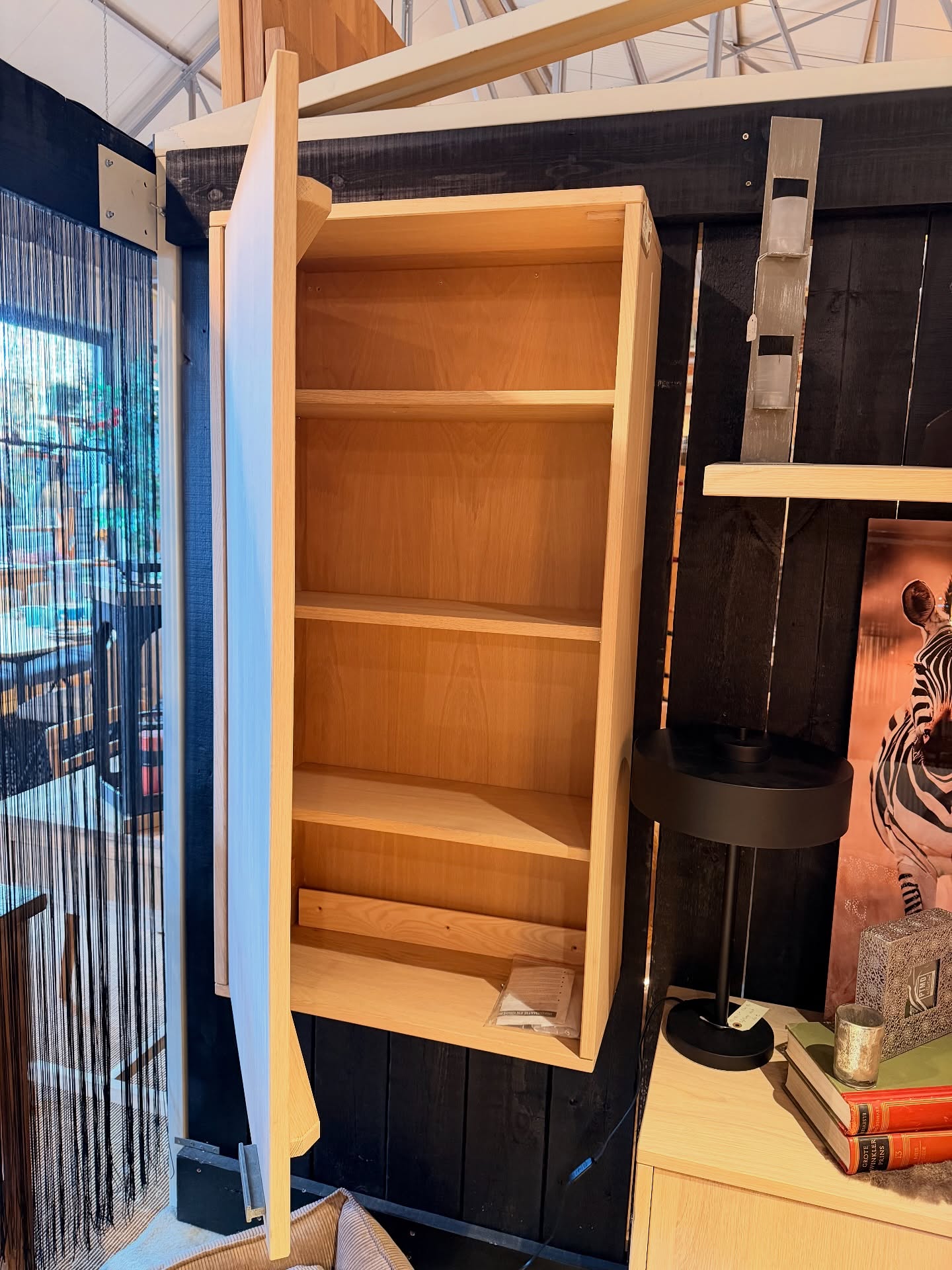 Meuble bar/meuble suspendu BKS – modèle d’exposition – SUPER RÉDUCTION !