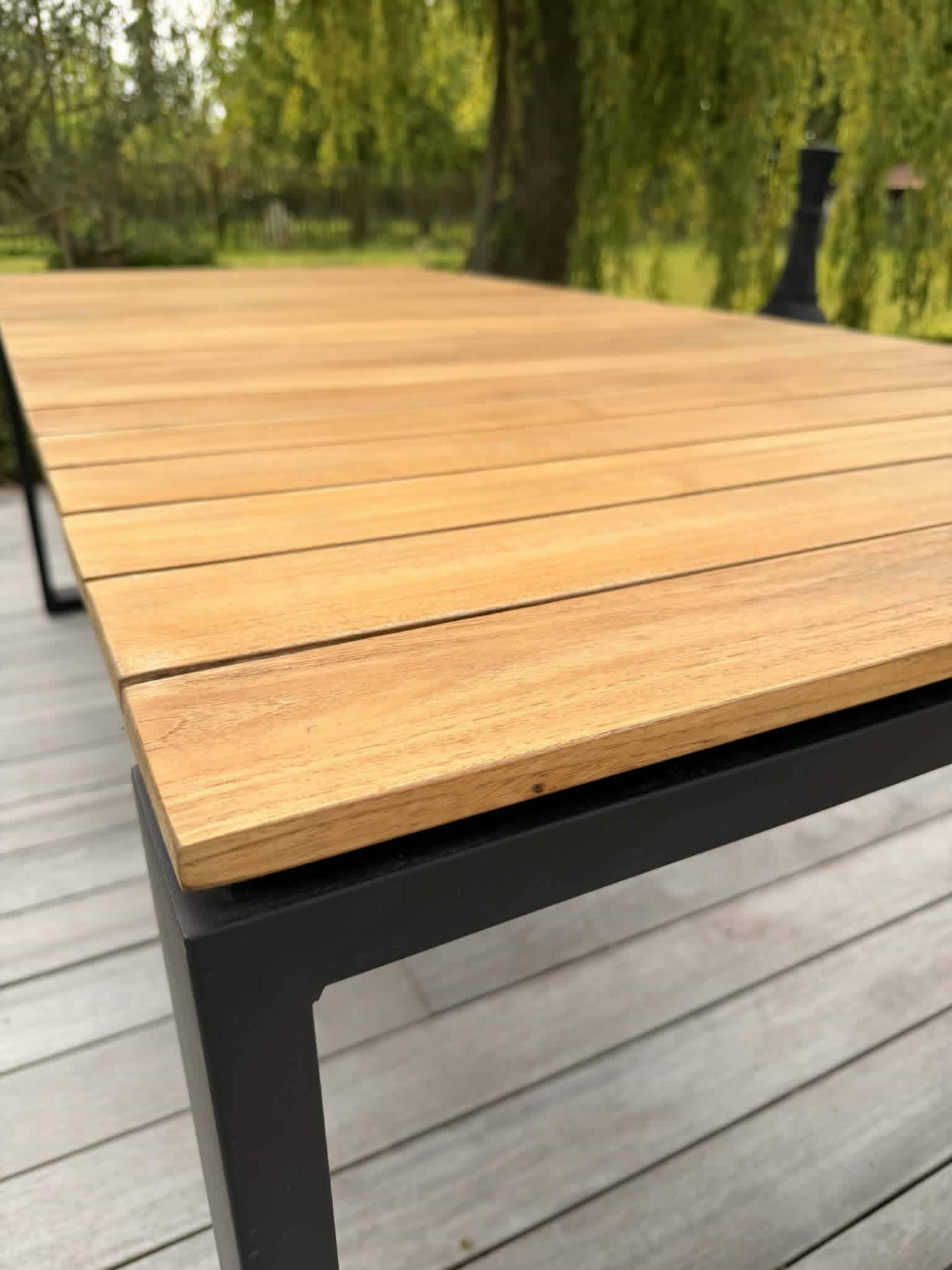 Outdoor set: tafel + 6 stoelen Ronda - LAATSTE STUK - TOONZAALMODEL AAN - 50% - ENKEL AFHALING