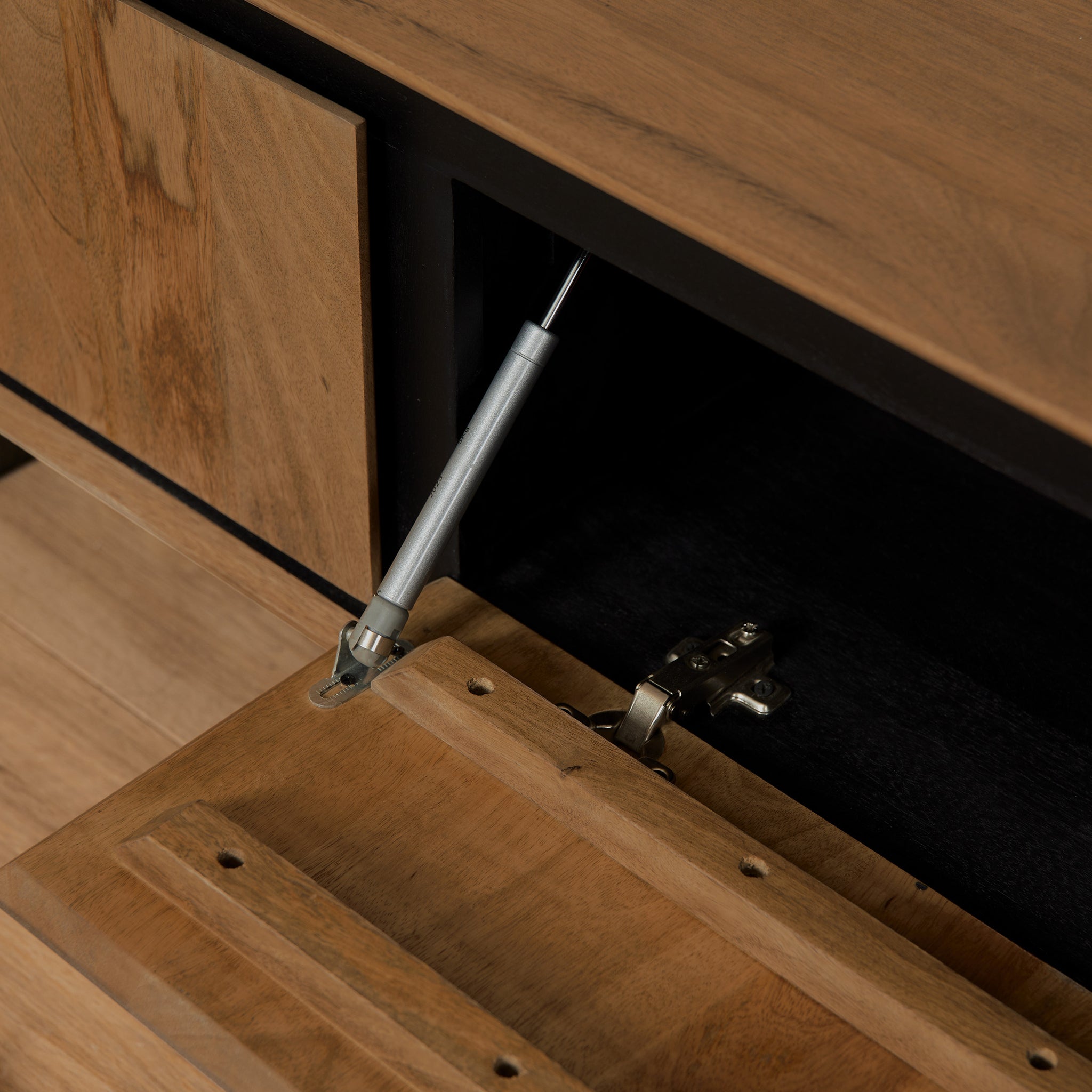 Zwevend tv-meubel RichWood | 200 cm - SF