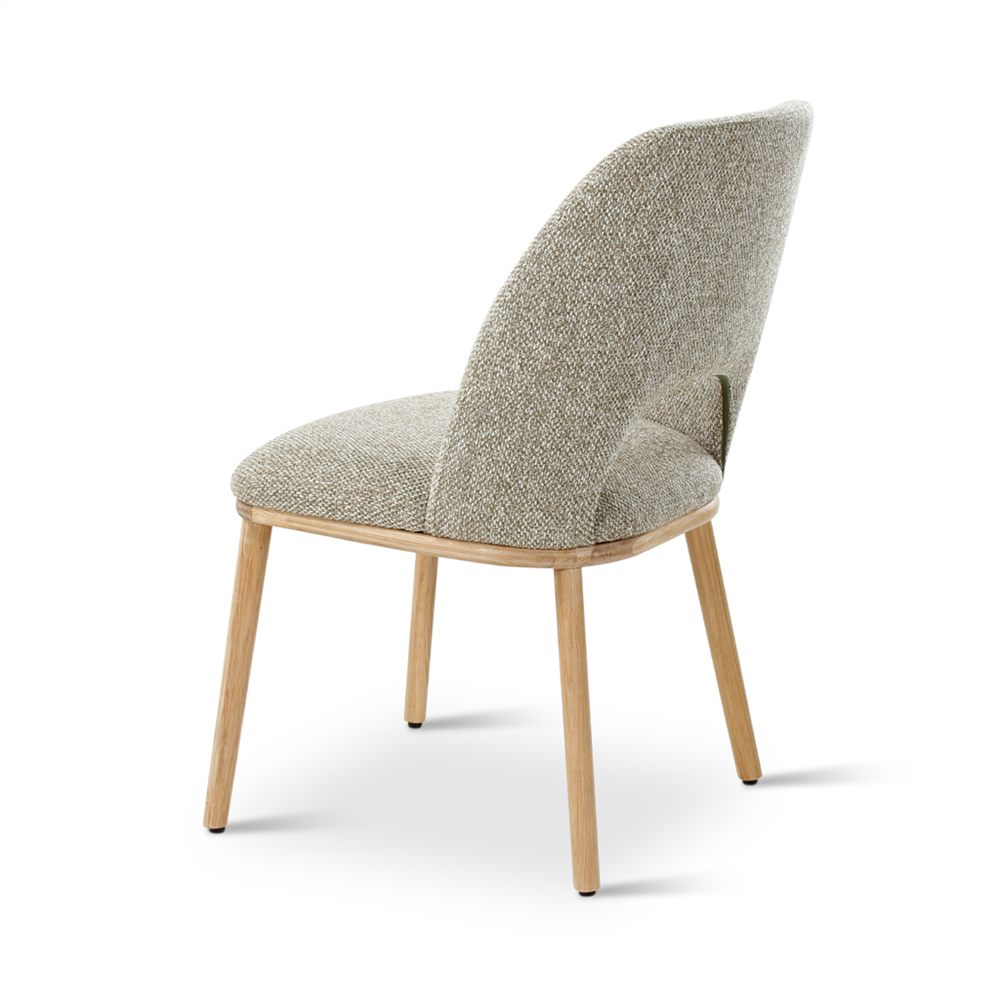 Eetkamerstoel Vigil beige of mosgroen, poten eik naturel - VDC