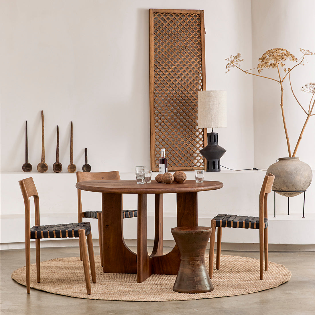 Table de repas Bullnose ronde manguier - RAW