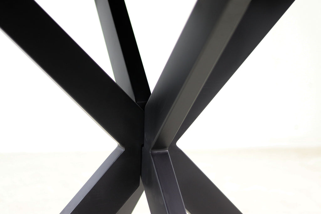 Ronde eettafel Melbourne - ø140x76 - Zwart - Mangohout/ijzer - HSM