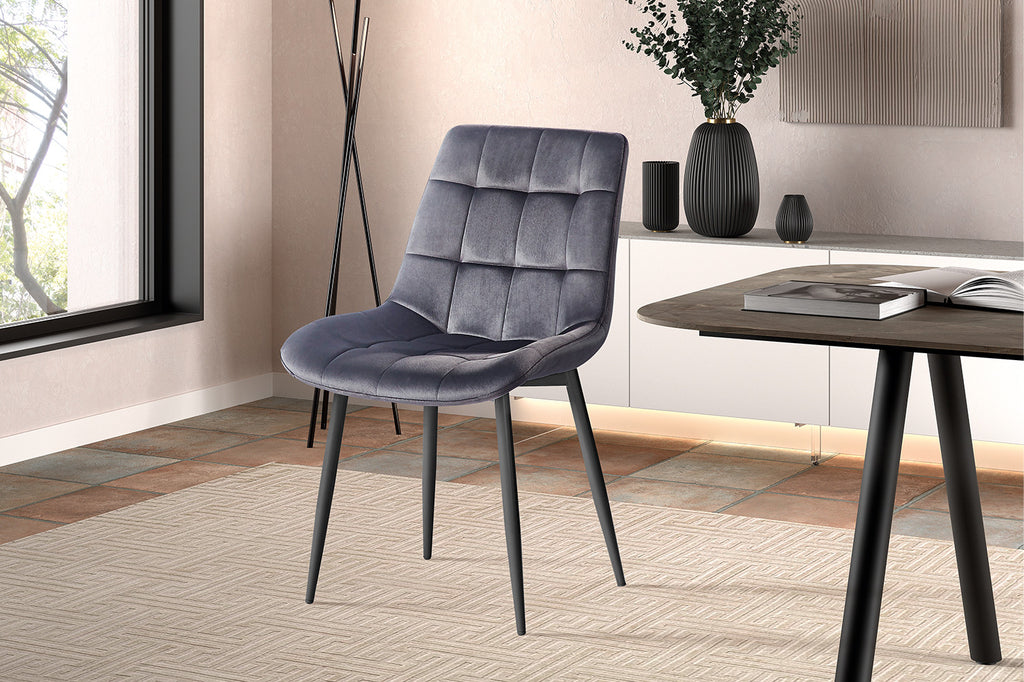 Chaise « Juta » velours taupe RS