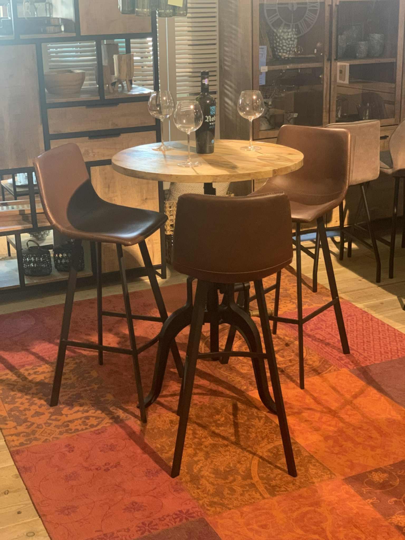 Barstoel Ozan bruin - SHOWROOMMODEL: NOG 6 STUKS BESCHIKBAAR!