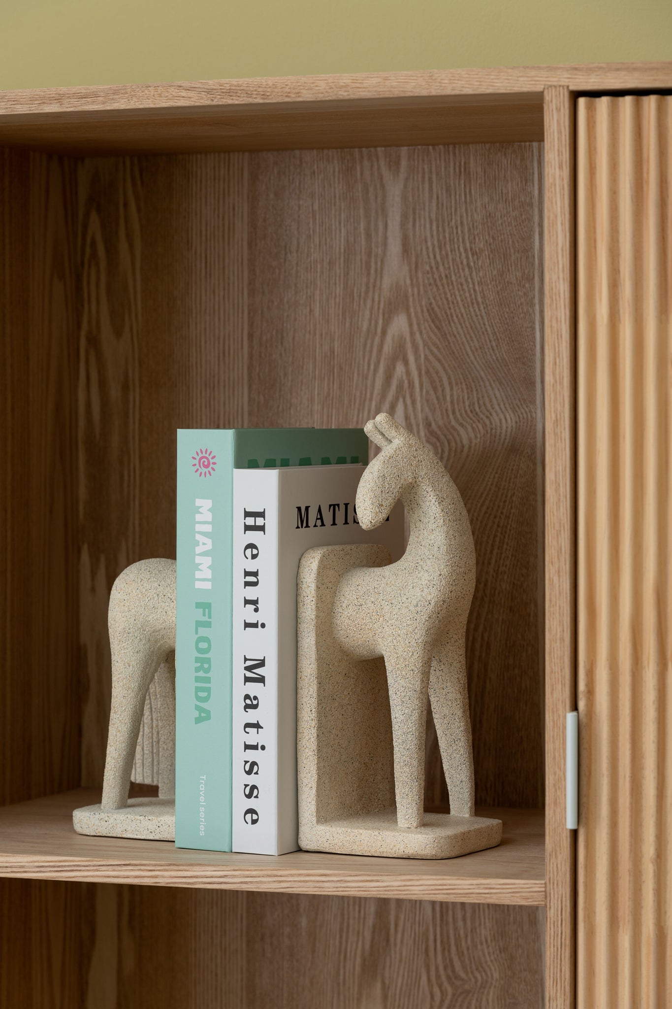 Serre-livres cheval moderne résine beige - J-LINE