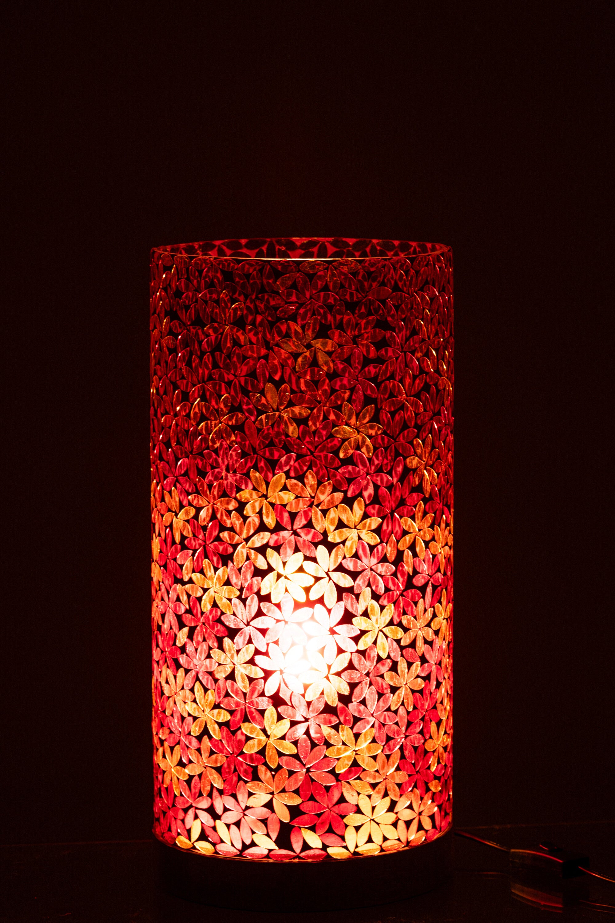 Lampe de table en mosaïque de verre rose L - J-LINE
