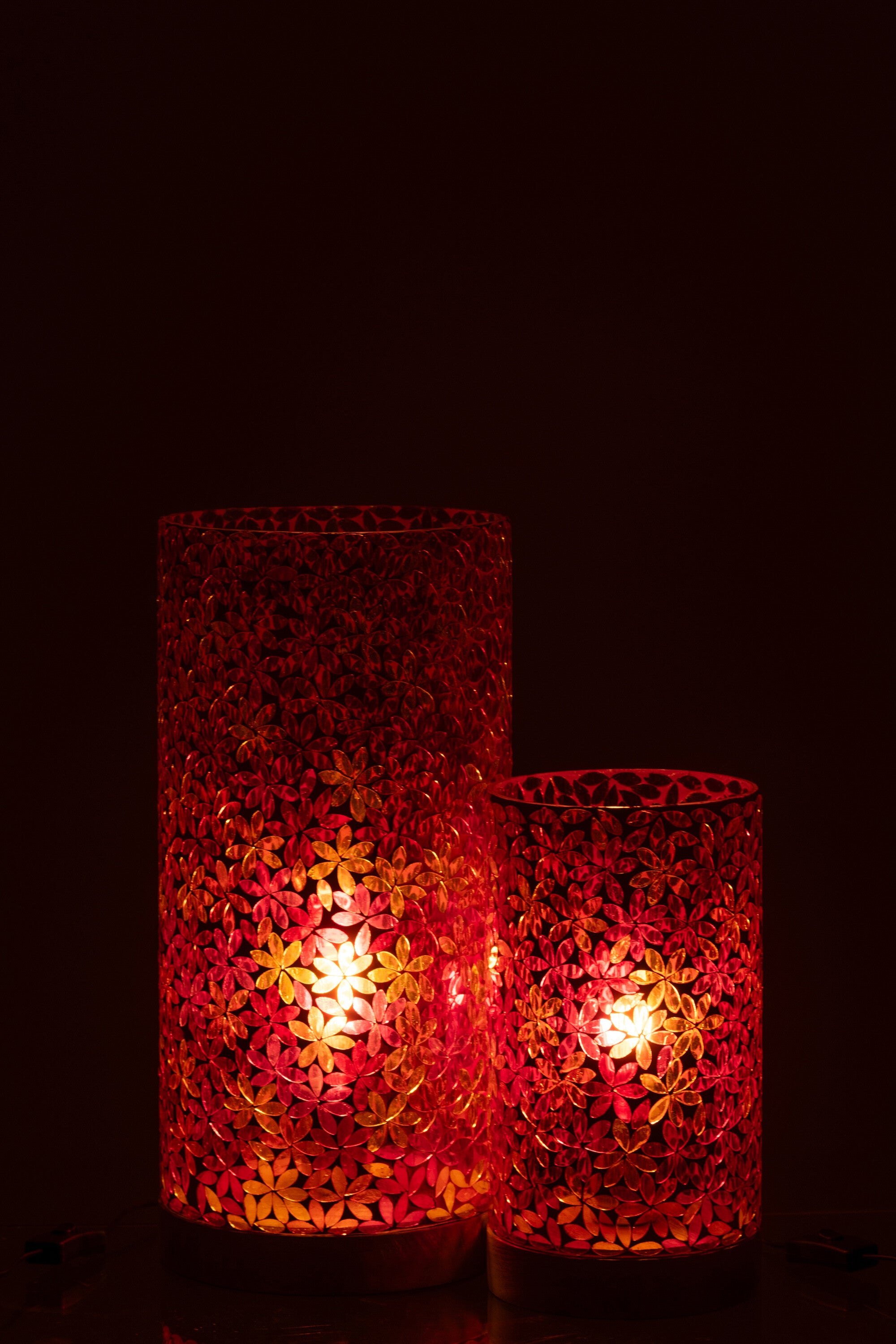 Lampe de table en mosaïque de verre rose L - J-LINE