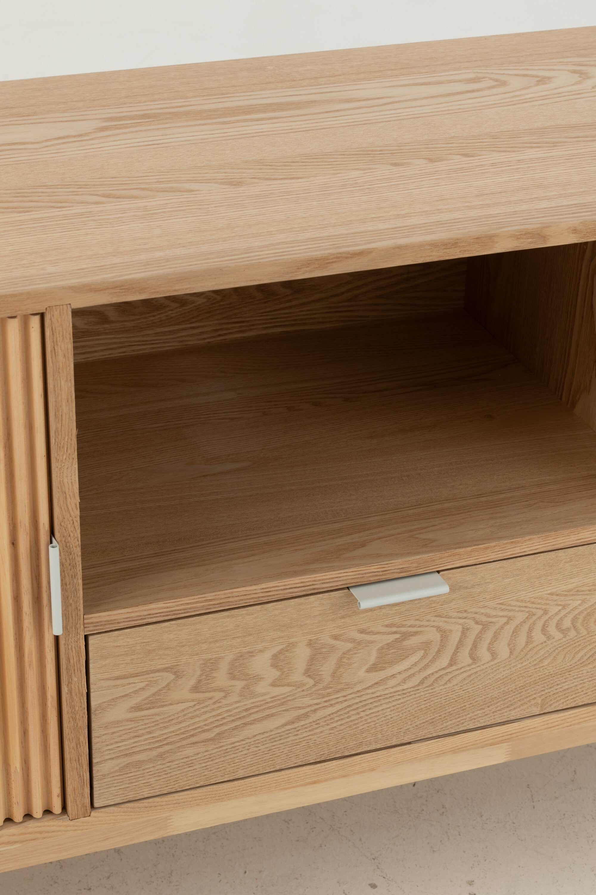 TV-Kast afgerond MDF/dennenhout - J-LINE