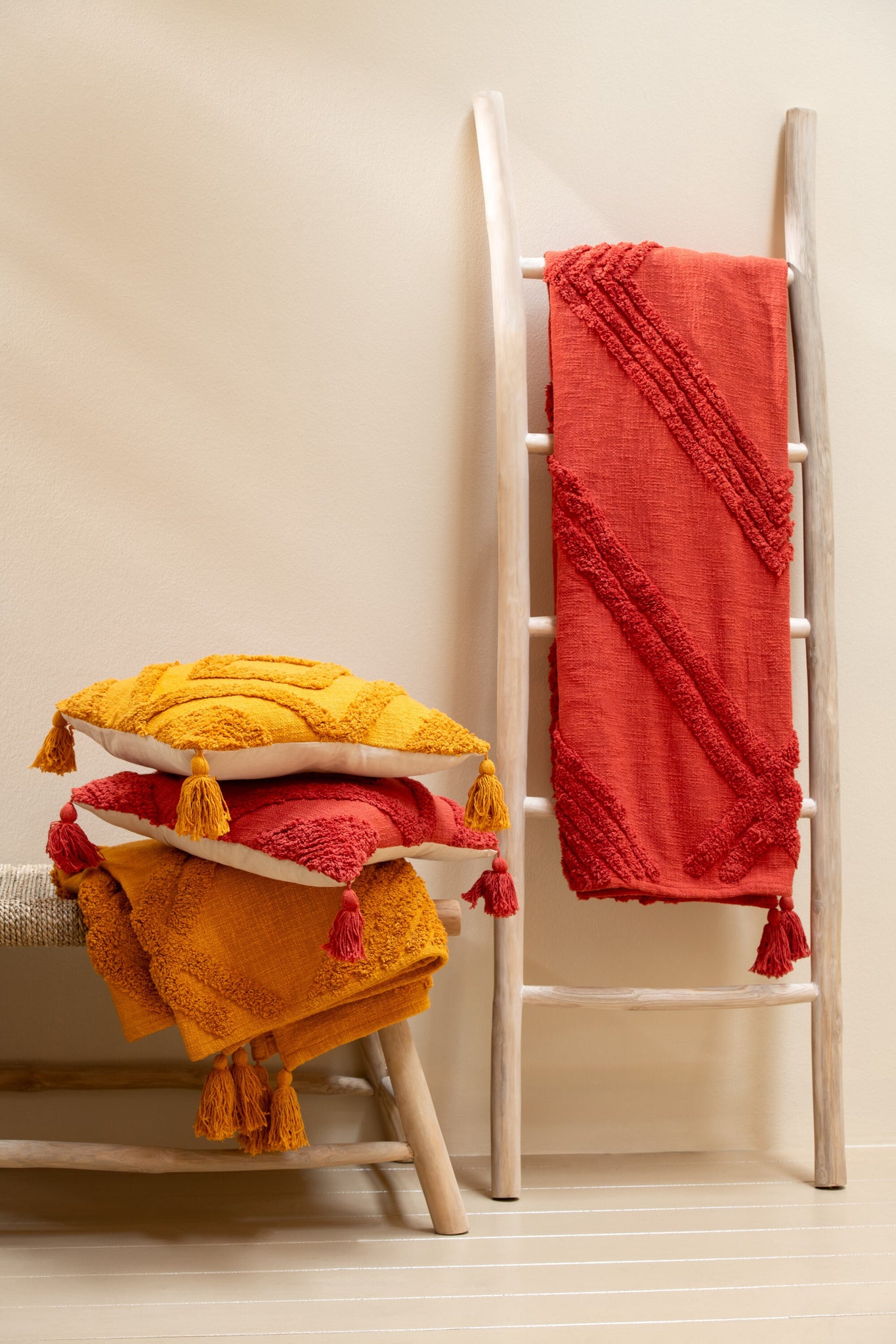 Plaid motif tufté + franges coton rouge brique - J-LINE