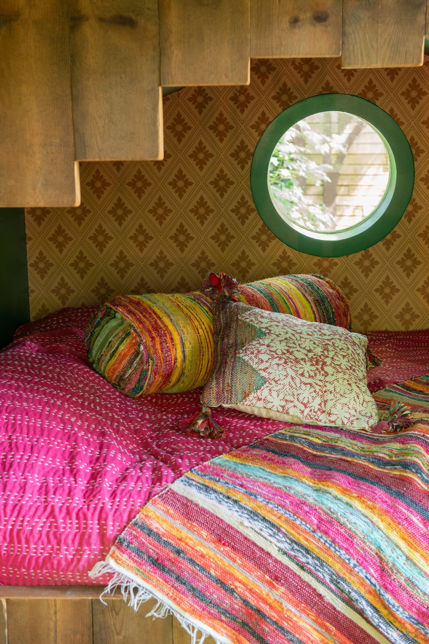 Kussen Bloemen + Chindi Katoen Rood/Wit - J-LINE