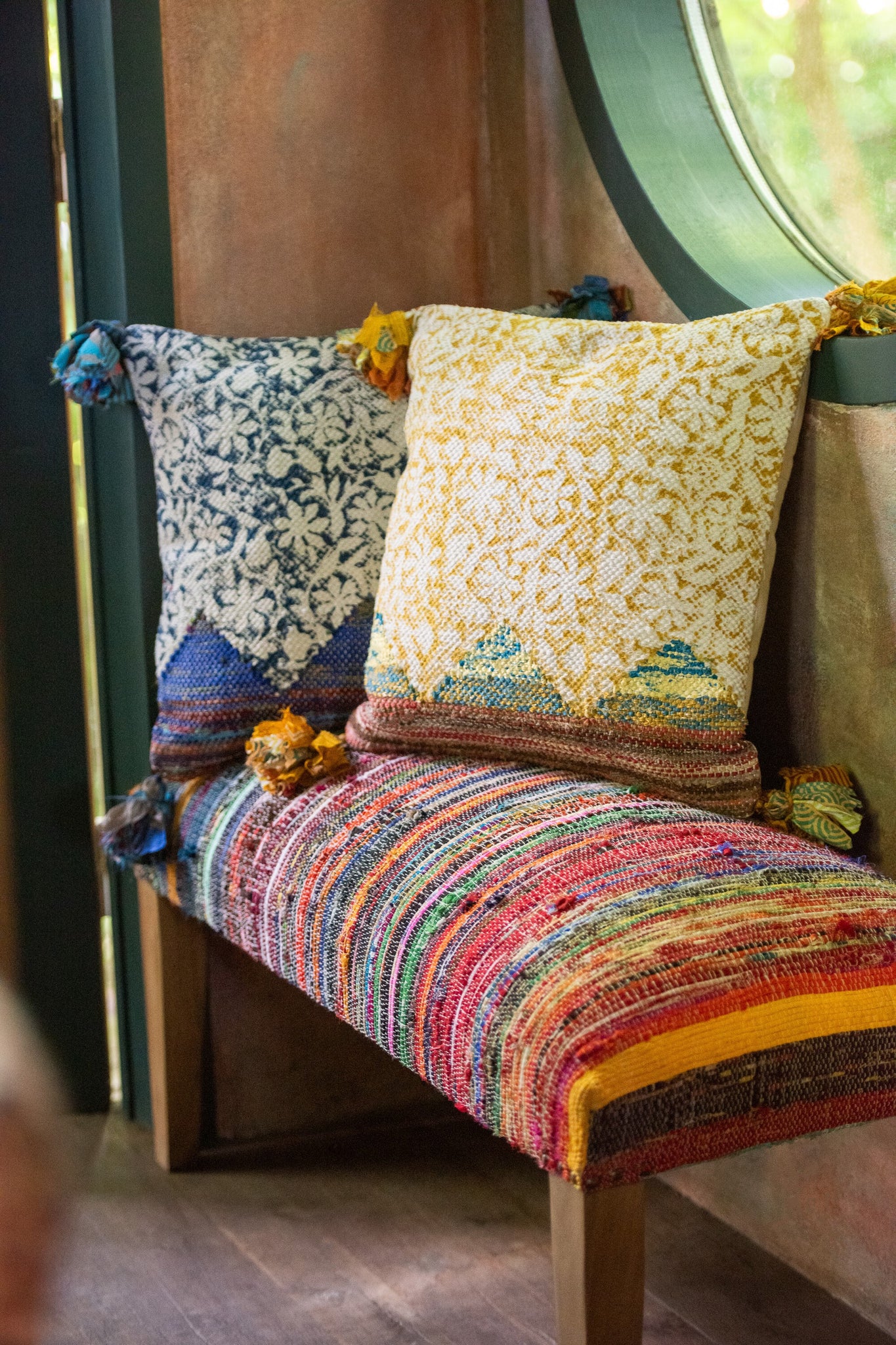 Kussen Bloemen + Chindi Katoen Rood/Wit - J-LINE