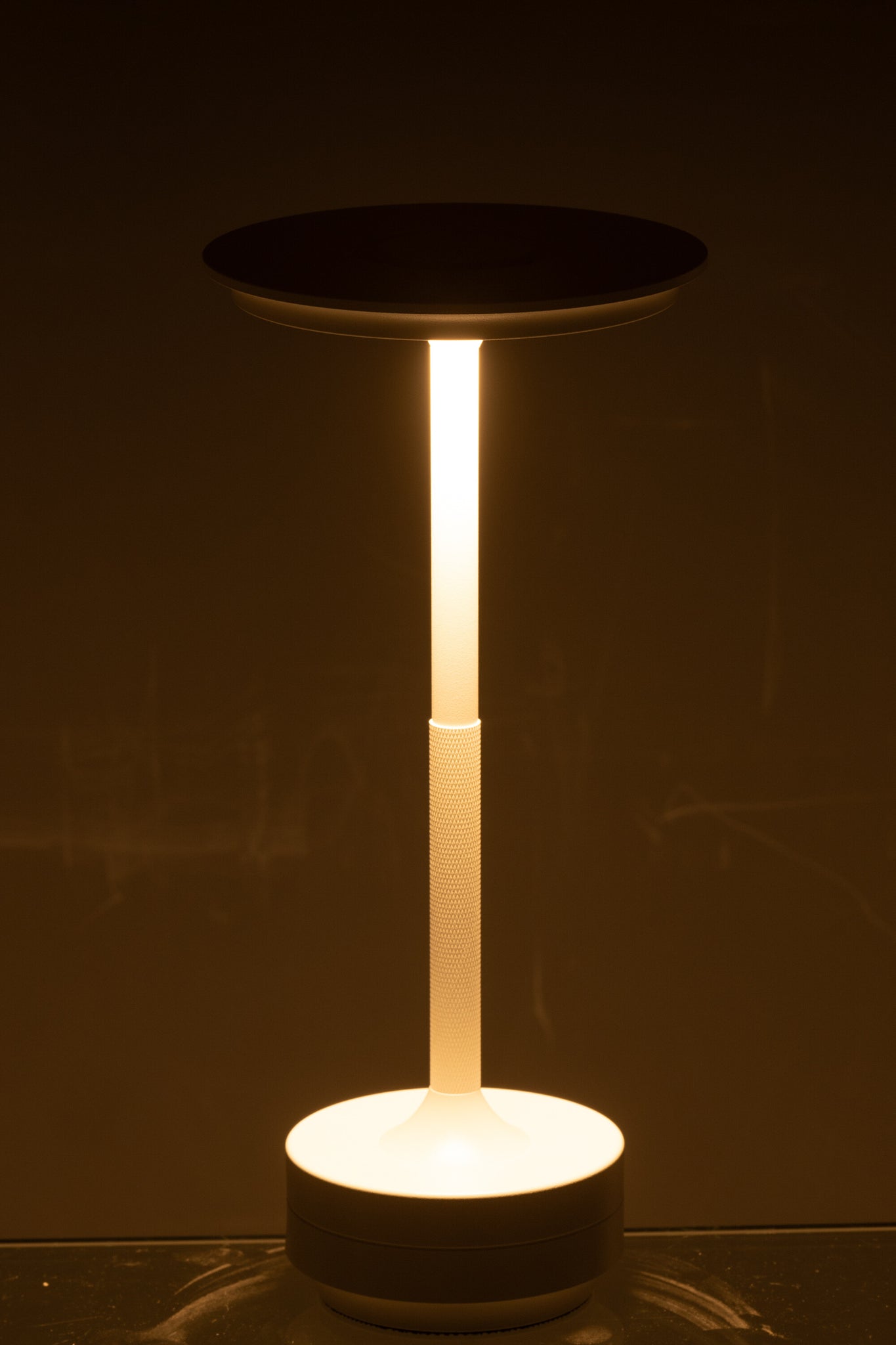 Lampe de table LED Touch Plastique Blanc - J-LINE