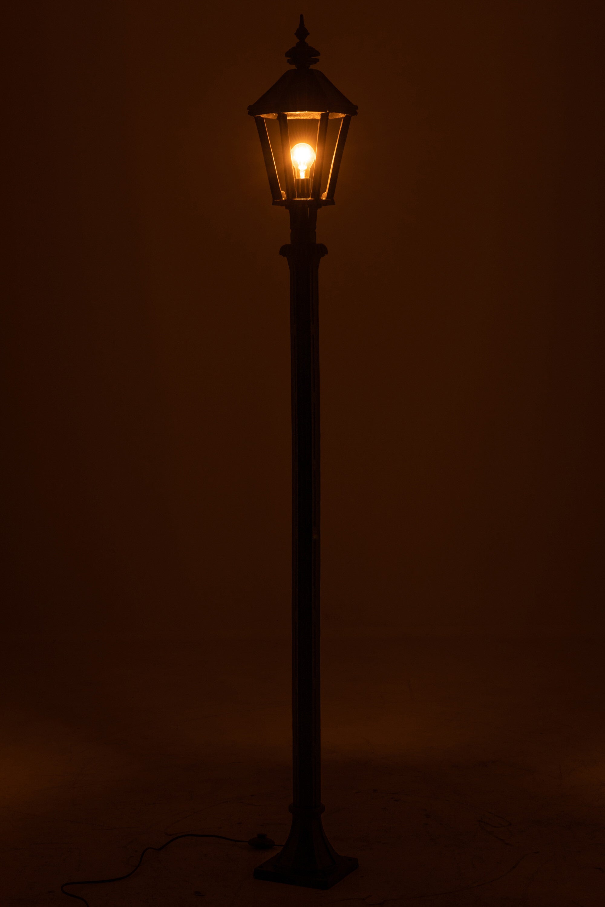 Lampadaire fonte noire - J-LINE