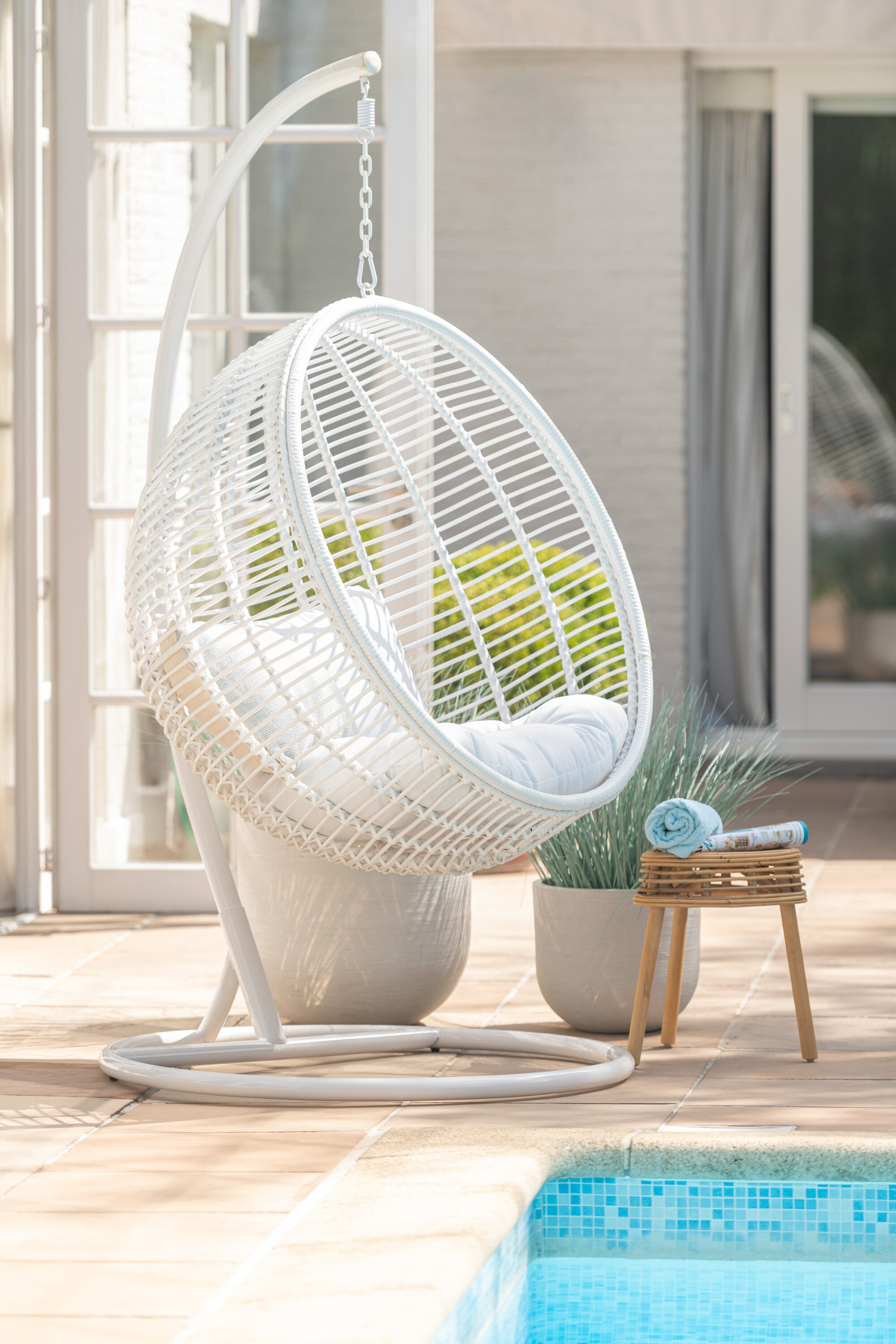 Hangstoel Rond Staal Wit - J-LINE