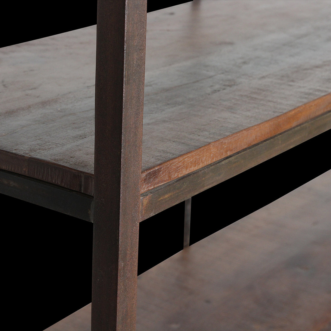 Boekenrek Factory houten planken - RAW