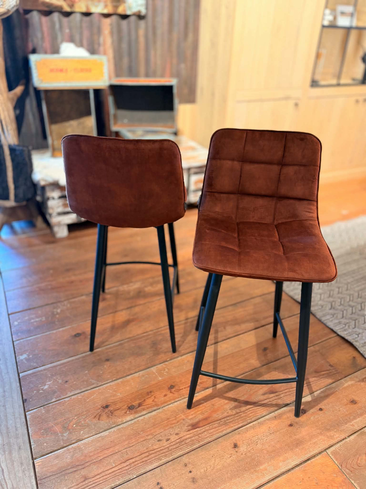 Counterstoel Jari rust - toonzaalmodel aan -50 % - DEZ - DE PRIJS = set van 4