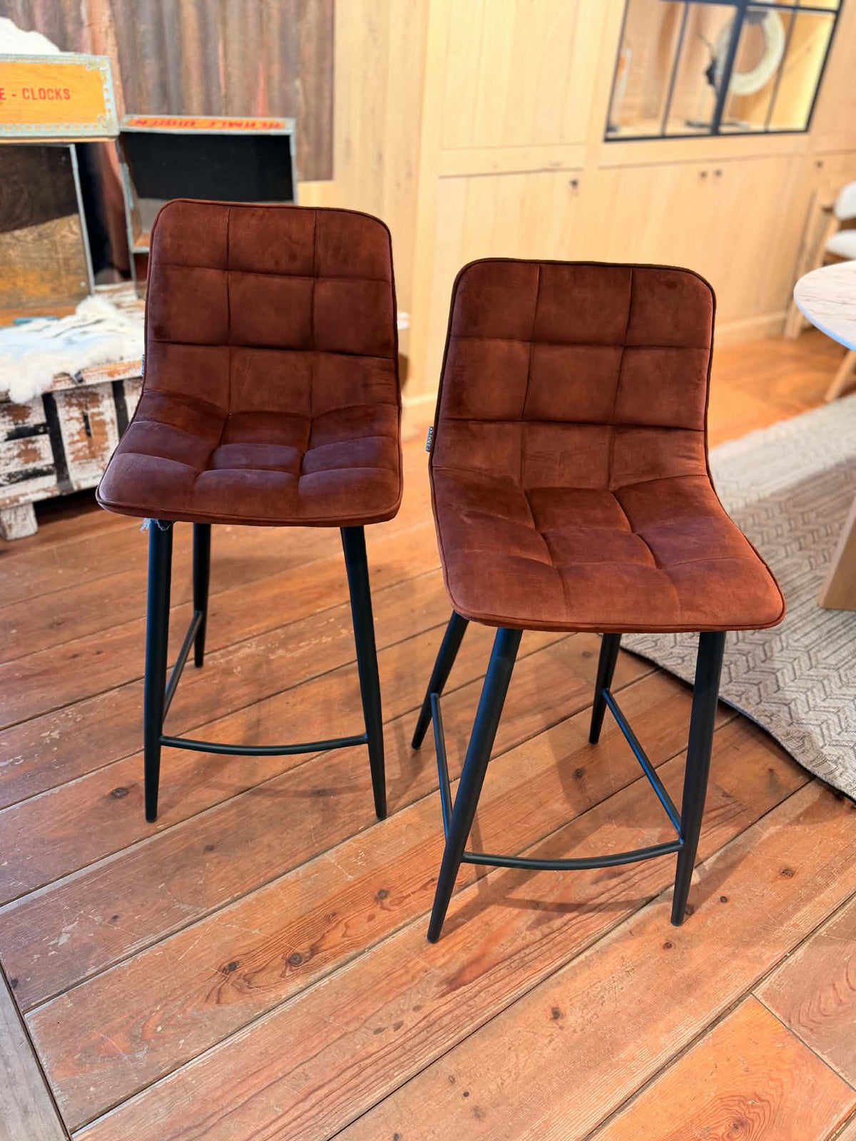 Counterstoel Jari rust - toonzaalmodel aan -50 % - DEZ - DE PRIJS = set van 4