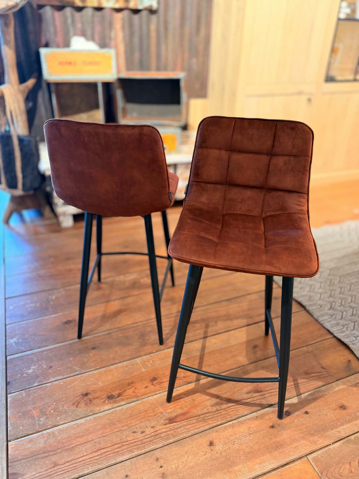Counterstoel Jari rust - toonzaalmodel aan -50 % - DEZ - DE PRIJS = set van 4