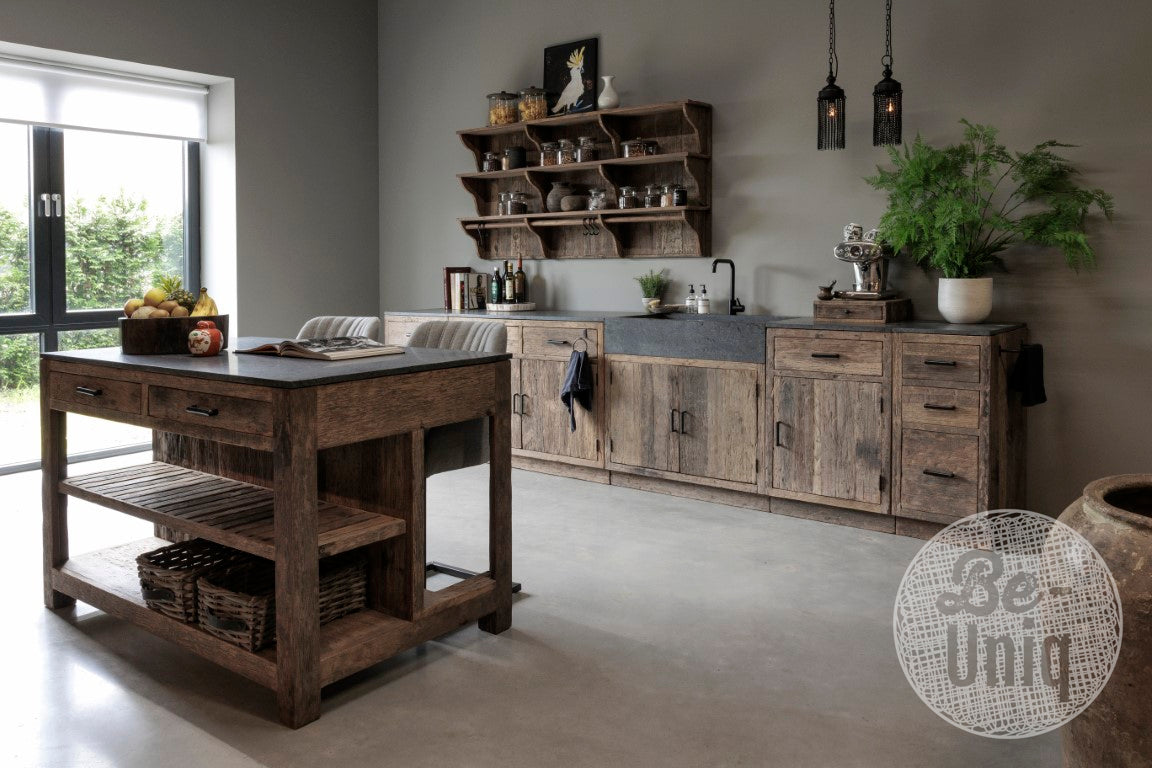 Cuisine de style campagnard - élément n° 04 - armoire 1 porte pour réfrigérateur - plateau inclus