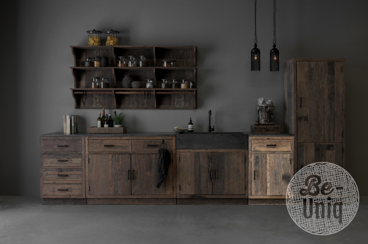 Cuisine de style campagnard - élément n° 04 - armoire 1 porte pour réfrigérateur - plateau inclus
