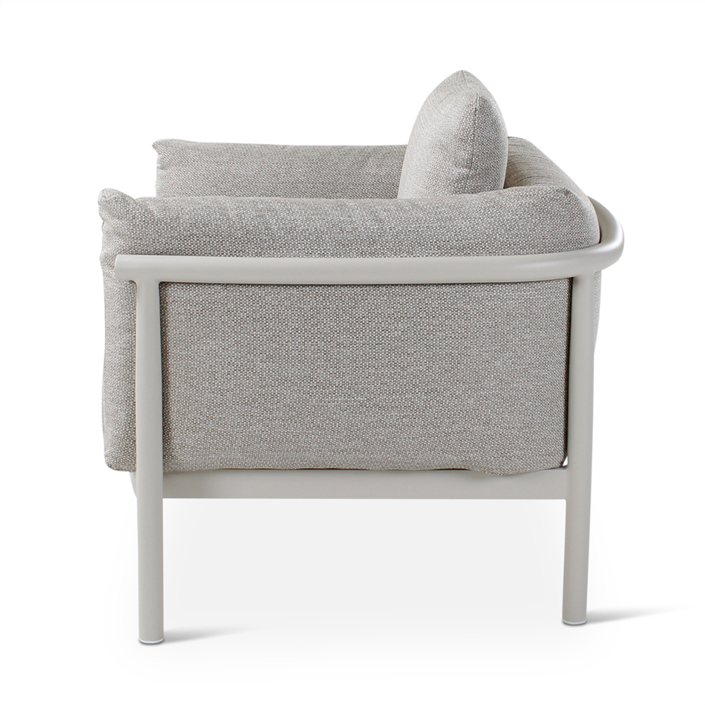 Fauteuil lounge d'extérieur Liv - aluminium sable - avec coussins et housse Dune - VDC