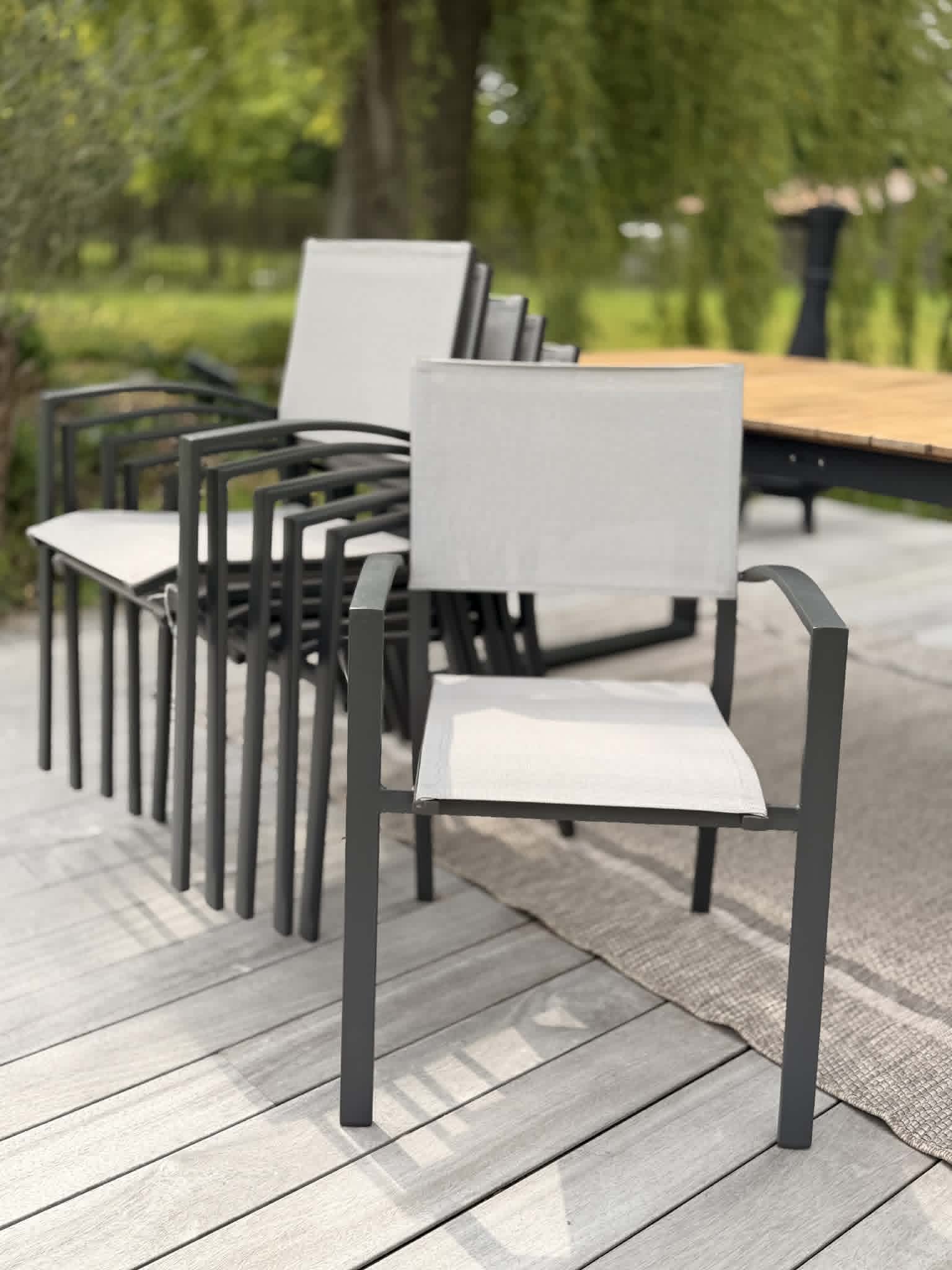 Outdoor set: tafel + 6 stoelen Ronda - LAATSTE STUK - TOONZAALMODEL AAN - 50% - ENKEL AFHALING