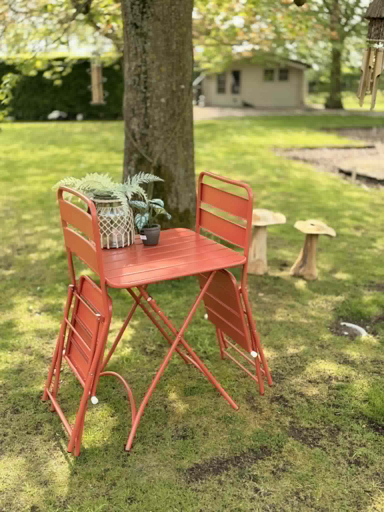 Outdoor set Soho: tafel met 2 stoelen - groen of rood aluminium