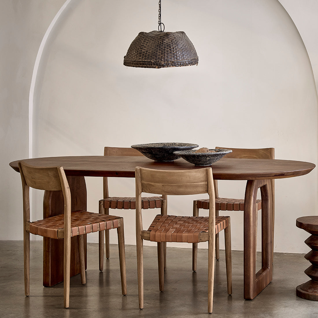 Eettafel met bolle rand - bruin - 200 - mix-onderstel - RAW