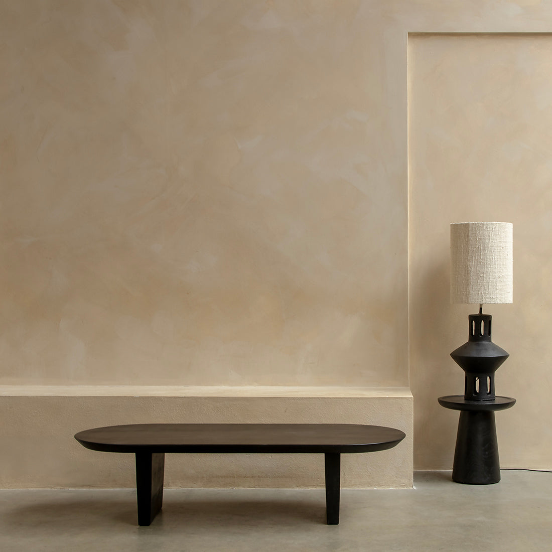 Nero teakhouten bijzettafel Dusk - zwart - RAW