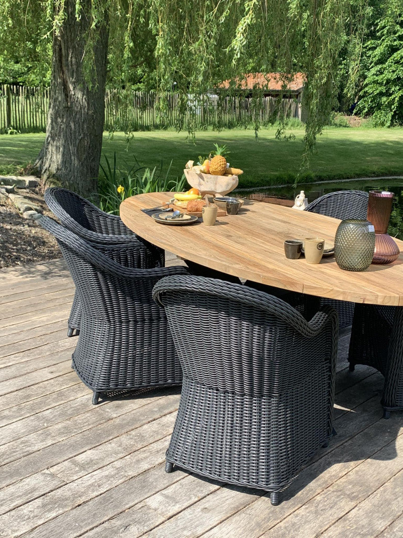 Tuinset tafel ovaal massieve oude teak met armstoel wicker