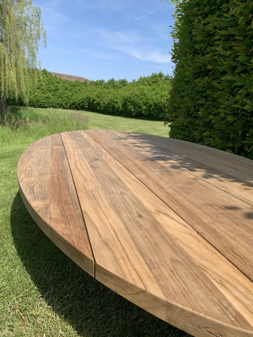 Tuinset tafel ovaal massieve oude teak met armstoel wicker